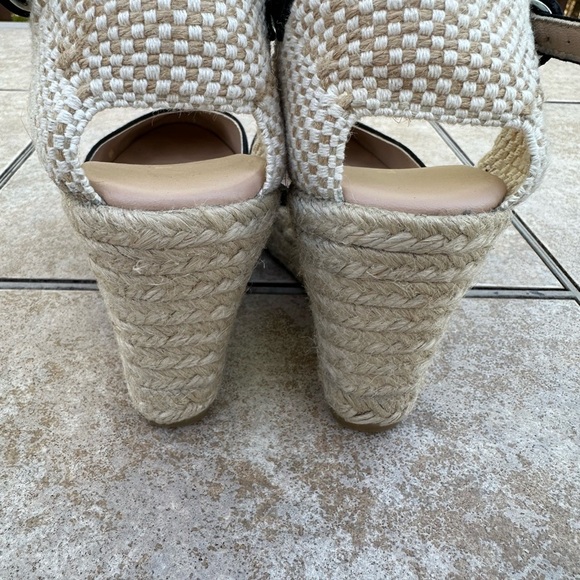 L.K.Bennett Harrison Suede Wedge Heel Sandals - Picture 11 of 16